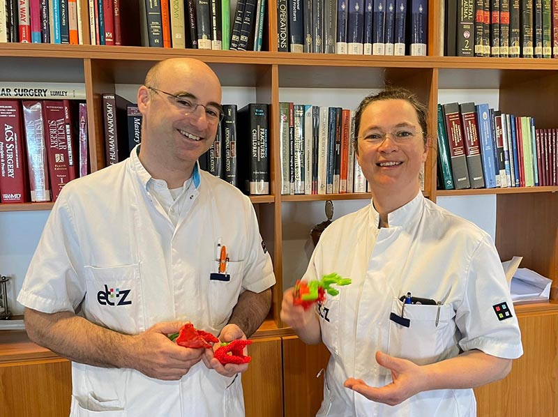 Dr. Zimmerman (li.) en dr. Wasowicz-Kemps (re) Dr. Zimmerman (li.) en dr. Wasowicz-Kemps (re)