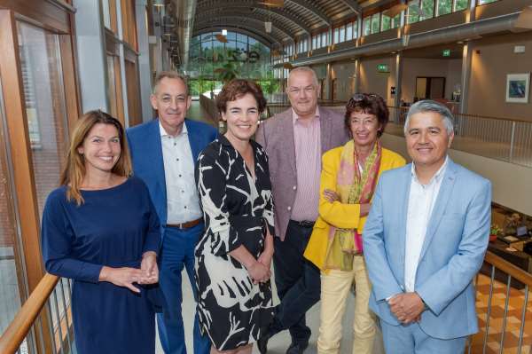 De huidige raad van toezicht De huidige raad van toezicht